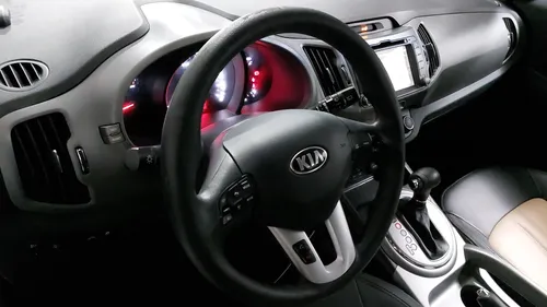 Kia Sportage 2.0 Lx At