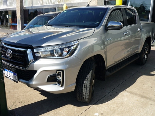 Toyota Hilux 2.8 Cd Srx 177cv 4x2 At