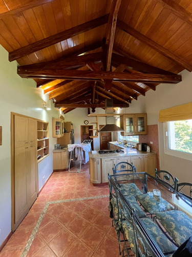 Chalet De Categoría En Country Club Los Cardales