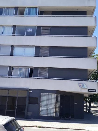 Alquiler Apartamento Tres Cruces 1 Dormitorio Balcón