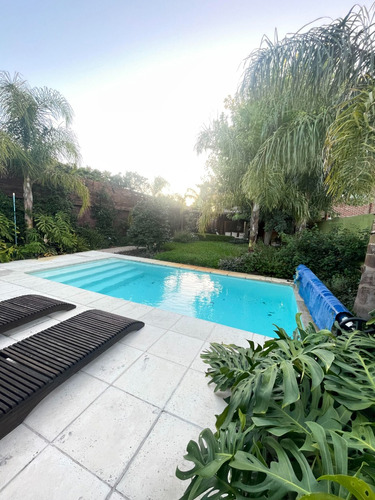 Hermosa Casa En San Jose De Carrasco Con Piscina Y Yacuzzi (sur)