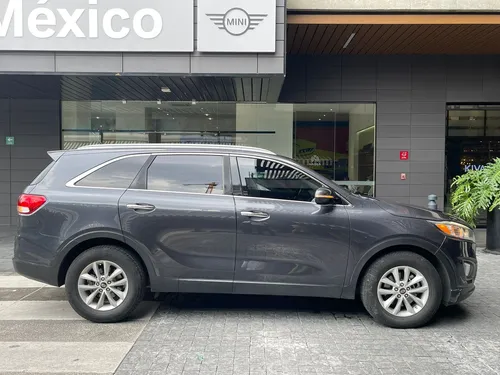 Kia Sorento 2.4 Lx At