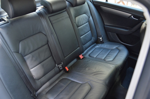Volkswagen Passat Luxury 2.0 Tsi Dsg 2012 Gris Nafta