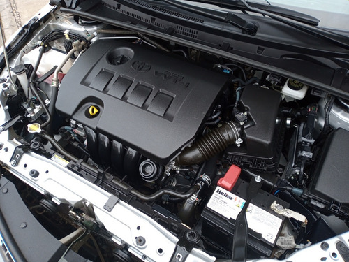 Imagen 10 de 11 de Toyota Corolla 2018 Xei Pack Cvt