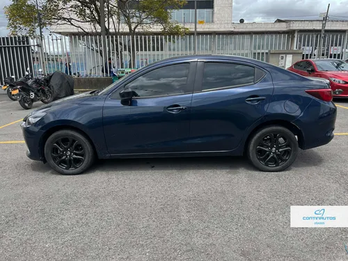 Mazda 2 GRAND TOURING
