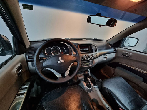 Imagem 12 de 15 de Mitsubishi L200 3.2 Triton Hpe Cab. Dupla 4x4 Aut. 4p 20...