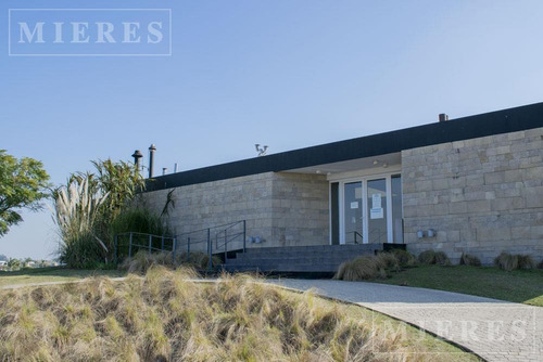 Imagen 3 de 8 de Lote En Venta En El Cantón Barrio Norte, A La Laguna