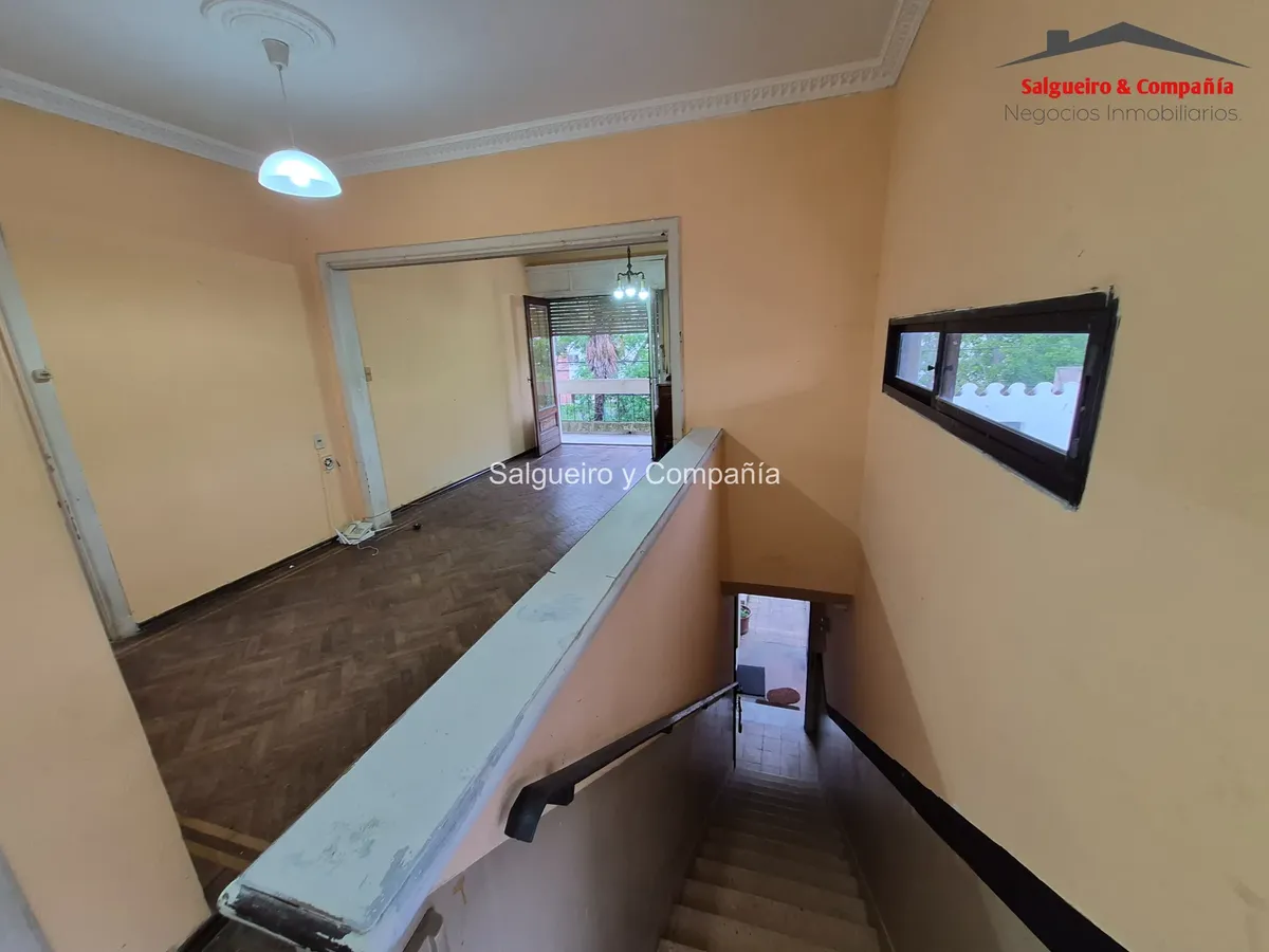 Casa De Altos De 2 Dormitorios En La Teja. Lugar Para Auto, Balcón Y Terraza. Sin Gastos Comunes · Foto 2