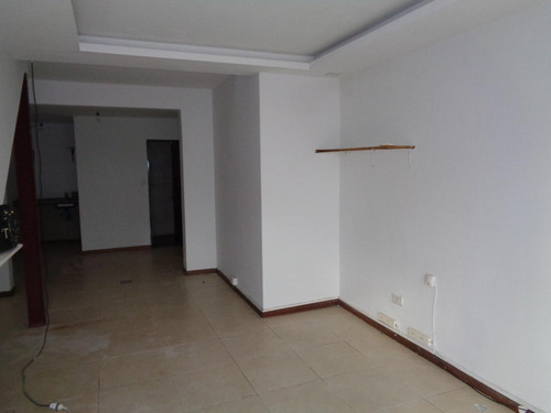 Imagen 2 de 9 de Local - Fisherton - Chazarreta Y Donado- 31 M2 -bajisimos Impuestos- Posibilidad De Financiar!