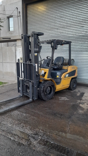 Autoelevador Caterpillar 3500kg Torre Triple Nafta/gas 