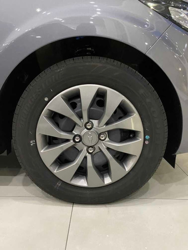 Chevrolet Onix Joy Black