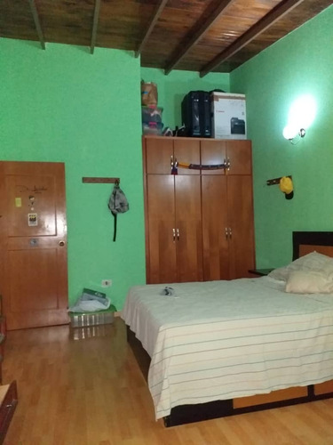 Imagen 16 de 17 de Casa En Venta Remodelada En El Limon 04121990156