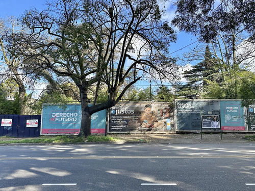 Sensacional Terreno De 1400m2 Sobre Av. Libertador En La Lucila, Vicente Lopez.