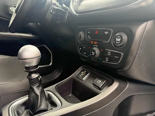 Jeep Compass 2.4 Sport 4x2