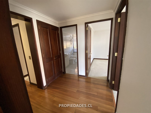 Departamento En Arriendo De 4 Dorm. En Las Condes