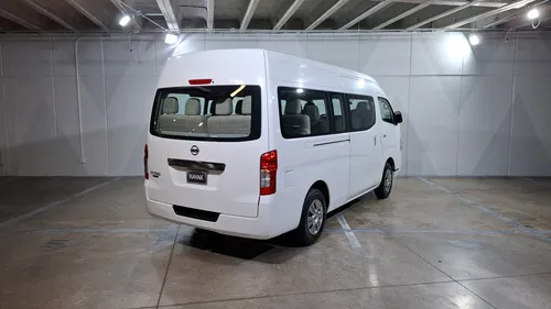 Nissan Nv350 Urvan 2.5 15 Pasajeros Amplia A/a Paq Seg