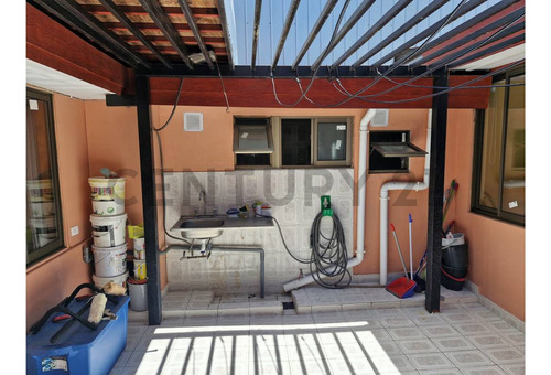 Se Vende Excelente Casa Para Inversión, Concepción