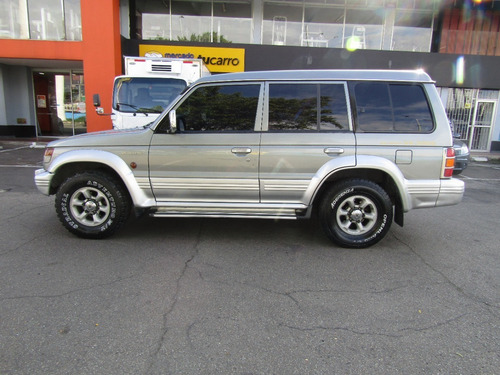 Imagen 4 de 15 de Mitsubishi V43waa 2005