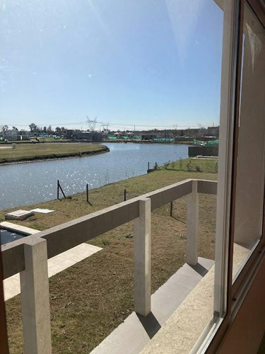 Imagen 14 de 30 de Venta Casa De Diseño En Barrio La Alameda - Canning