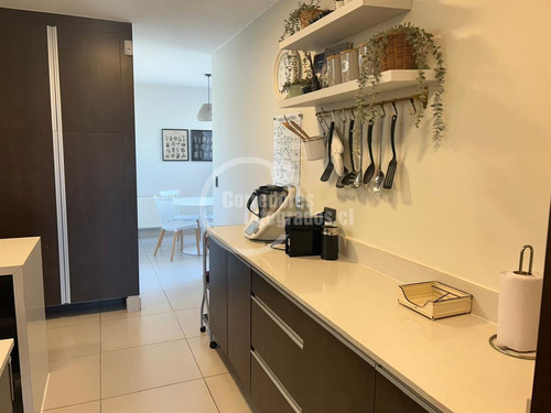 Casa En Venta De 4 Dorm. En Lo Barnechea Los Litres