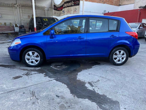 Imagen 4 de 10 de Nissan Tiida 2012 5p Hatch Back Emotion Aut