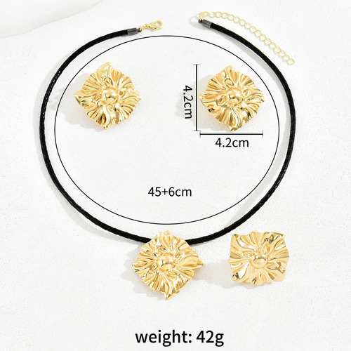 Conjunto Sencillo De Pendientes, Collar Y Anillo For Mujer.