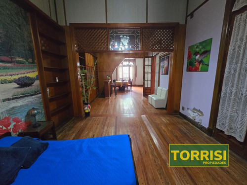 Venta - 5 Amb Ph C/patio Y Cochera/local - Campichuelo 300
