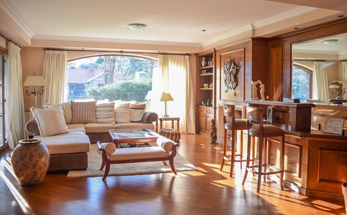 Espectacular Casa En Carrasco.