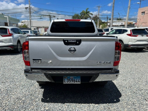 Imagen 4 de 13 de Nissan Frontier 2017 Le Plus 4x4 Nueva