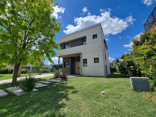 Casa En Venta En Barrio La Agustina, Pilar, Gba Norte