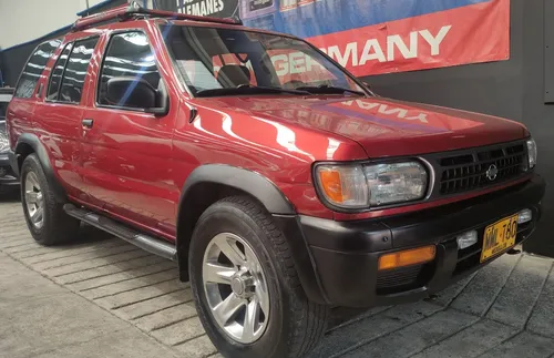 Nissan Pathfinder 3.3 R50 Std