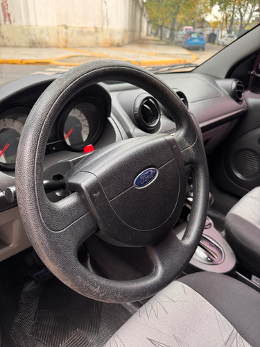 Ford Fiesta 1.6 Ambiente At Mp3