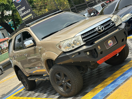 Toyota Fortuner Sr