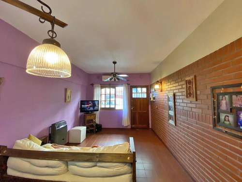 Imagen 2 de 7 de Triplex 4 Ambientes Castelar Sur