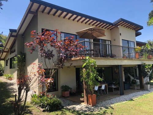 Venta De 2 Casas Completas  En Llanogrande Sector La Amalita 