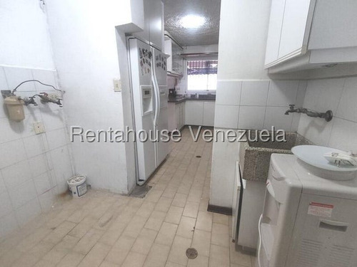 Juan Carlos González. Renta House Carabobo Alquila Casa Urb. Las Clavellinas Valencia Mls #25-18405 Rah/jcg.
