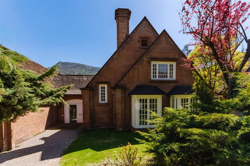 Exclusiva Casa En Lo Curro Con Precioso Jardín
