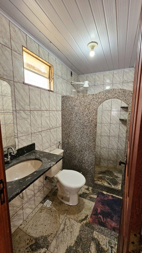 Prédio Com Três Apartamentos Por R$650.000,00