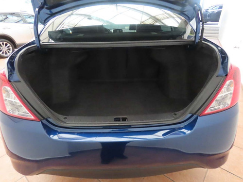 Imagen 2 de 9 de Nissan Versa Exclusive Navi At 2019 Azul Cobalto