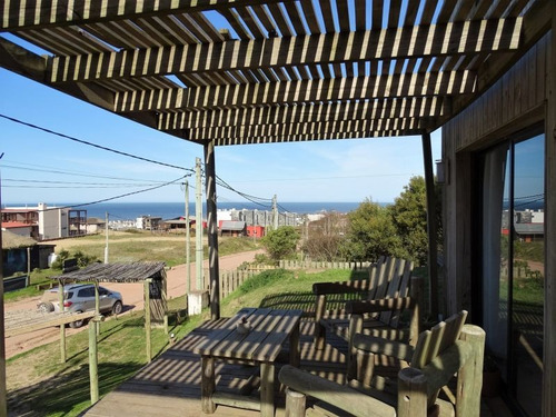 Casa En Alquiler Por Temporada De 3 Dormitorios En Punta Del Diablo