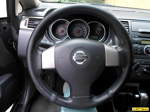 Imagen 13 de 25 de Nissan Tiida Hatchback Automático