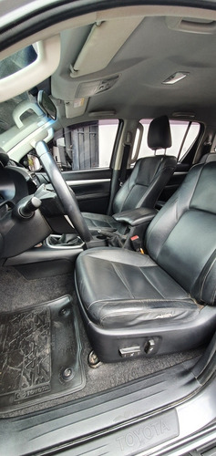 Toyota Hilux 2.8 Cd Srv Pack 177cv 4x2 2017