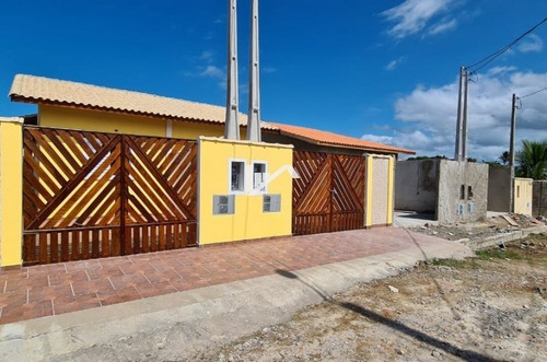 Imagem 1 de 7 de Casa Com Piscina Geminada Em Construção  Em Itanhaém