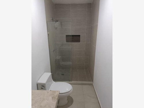 Imagen 7 de 12 de Casa Sola En Renta Temozon Norte