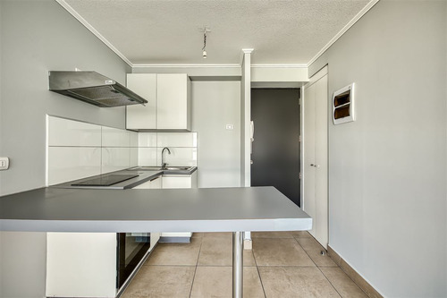 Arriendo Depto En Av Independencia. Piso 24. Vista Sur