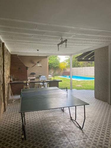 Imagen 5 de 17 de Venta De Hermoso Chalet En Ituzaingo Norte