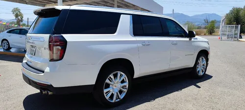 Chevrolet Suburban 6.2 High Country 4X4 At