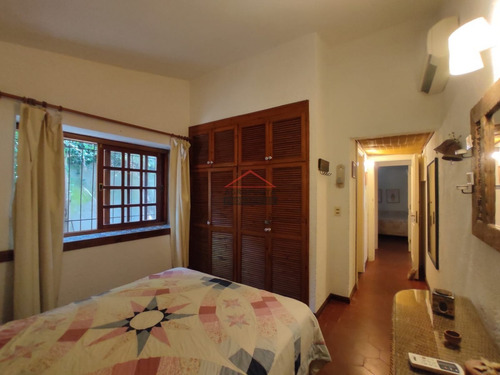 Casa En Brava, 3 Dormitorios *- Ref: 3845