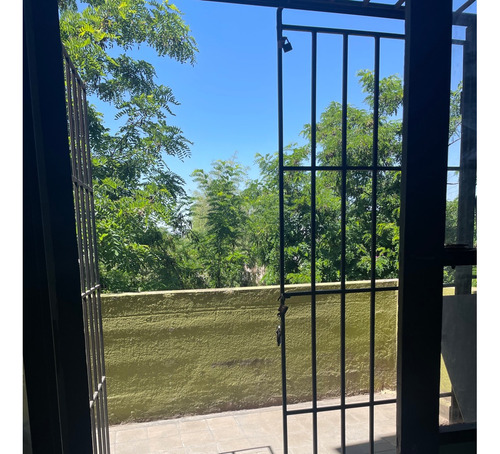 Oportunidad! Venta Departamento 3 Dormitorios, 1 Baño.