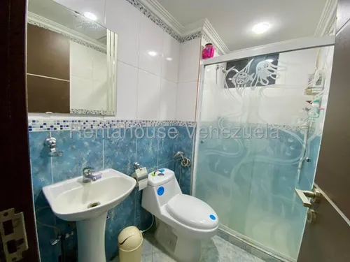 Moderno Apartamento En Venta, Urb. La Placera San Jacinto, Maracay, 25-18516 Mv